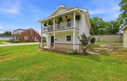 313 W Lewis Street, Whiteville, NC 28472