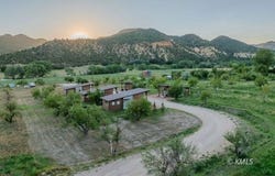 75 N Main St, Glendale, UT 84729