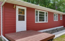 821 Ash Avenue, Bird Island, MN 55310