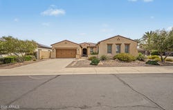 6587 S MARTINGALE Road, Gilbert, AZ 85298
