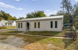 4903 King Hill Avenue, St Joseph, MO 64504