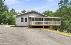2519 Ridge Rd, Pigeon Forge, TN 37863