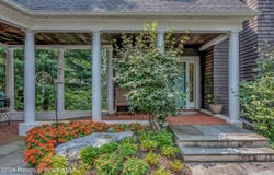 208 Thoreau Drive, Moosic, PA 18507