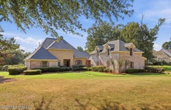 110 Lake Ridge Drive, Madison, MS 39110