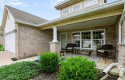 1068 Hilltop Commons Boulevard, Whiteland, IN 46184