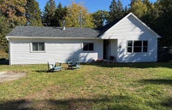 1030 Sunshine Road, Deer Isle, ME 04627