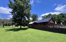 8060 P Highway, Koshkonong, MO 65692