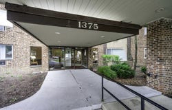 1375 Rebecca Drive, Hoffman Estates, IL 60169