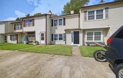 1027 Commonwealth Place, Virginia Beach, VA 23464