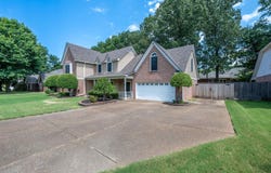 986 HEATHER LAKE Dr, Collierville, TN 38017