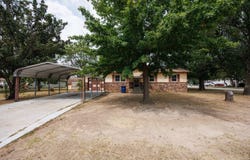 213 E 11th Ave, Caney, KS 67333