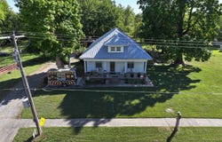 235 W Walnut St., Albion, IL 62806