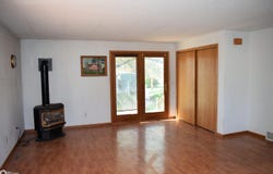 916 3Rd Avenue, Ackley, IA 50601