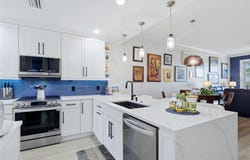 5531 CANNES Circle, SARASOTA, FL 34231