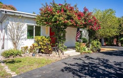 861 W 32nd St, Hialeah, FL 33012