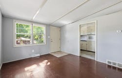 10819 E Westport Road, Independence, MO 64052