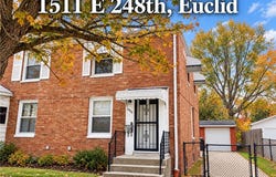 1005 Nela View Road, Cleveland Heights, OH 44112