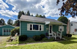 3004 EAGLE VALLEY Road, Mill Hall, PA 17751
