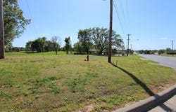 2485 E Oak Street, Conway, AR 72032