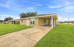 71 Kirkglen Loop, Houma, LA 70363