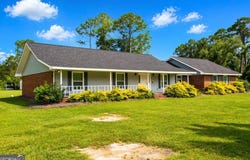 1194 Blackshear Hwy, Baxley, GA 31513