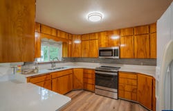 40025 Crestview Ln, Lebanon, OR 97355