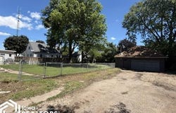 105 5th Street S, Humboldt, IA 50548