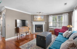 280 Carmel Woods Drive, Ballwin, MO 63021