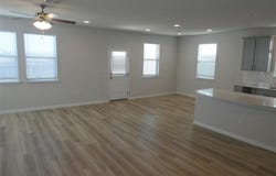 10906 SENTINEL Dr, Austin, TX 78747