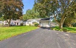 278 Beechwood Crescent, Webster, NY 14580