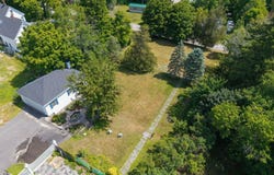 555 Main Street, Farmington, NH 03835