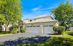 812 Honeysuckle Lane, Aurora, IL 60506