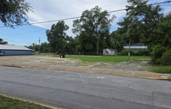 698 S Main Street, Crestview, FL 32536