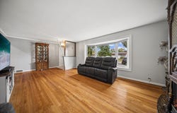 201 S Yale Avenue, Addison, IL 60101