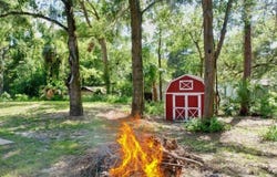 130 N Hawthorne Drive, Inglis, FL 34449