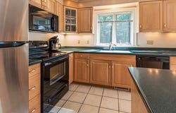 9 Tower Hill Rd, Oxford, MA 01540
