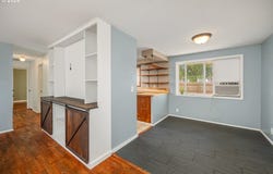 260 35TH St, Springfield, OR 97478