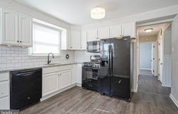 512 E CHURCH Street, BLACKWOOD, NJ 08012
