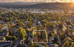1920 NE 8th Street, Bend, OR 97701
