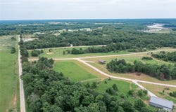 24 Halyon Estates, Perry, MO 63462
