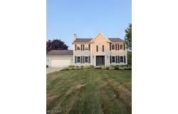 73 Lakecrest Boulevard, Hinckley, OH 44233