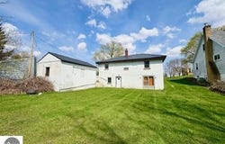 520 S Franklin, St Louis, MI 48880