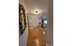8 Teaberry Drive, Edison, NJ 08820