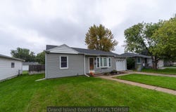 110 E 18th St., Grand Island, NE 68801