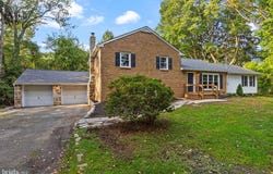 995 SMITHBRIDGE Road, GLEN MILLS, PA 19342