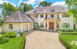 1009 Kings Lane, Glenview, IL 60025