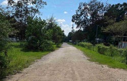 900 Forehand Ln, Cantonment, FL 32533