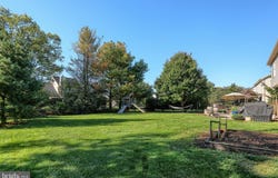 25 W EPPLEY Drive, CARLISLE, PA 17015