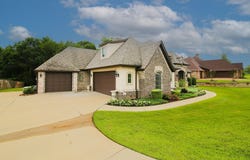 125 Alexis Dr, Longview, TX 75605