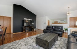 13 Iliad Drive, Tinley Park, IL 60477